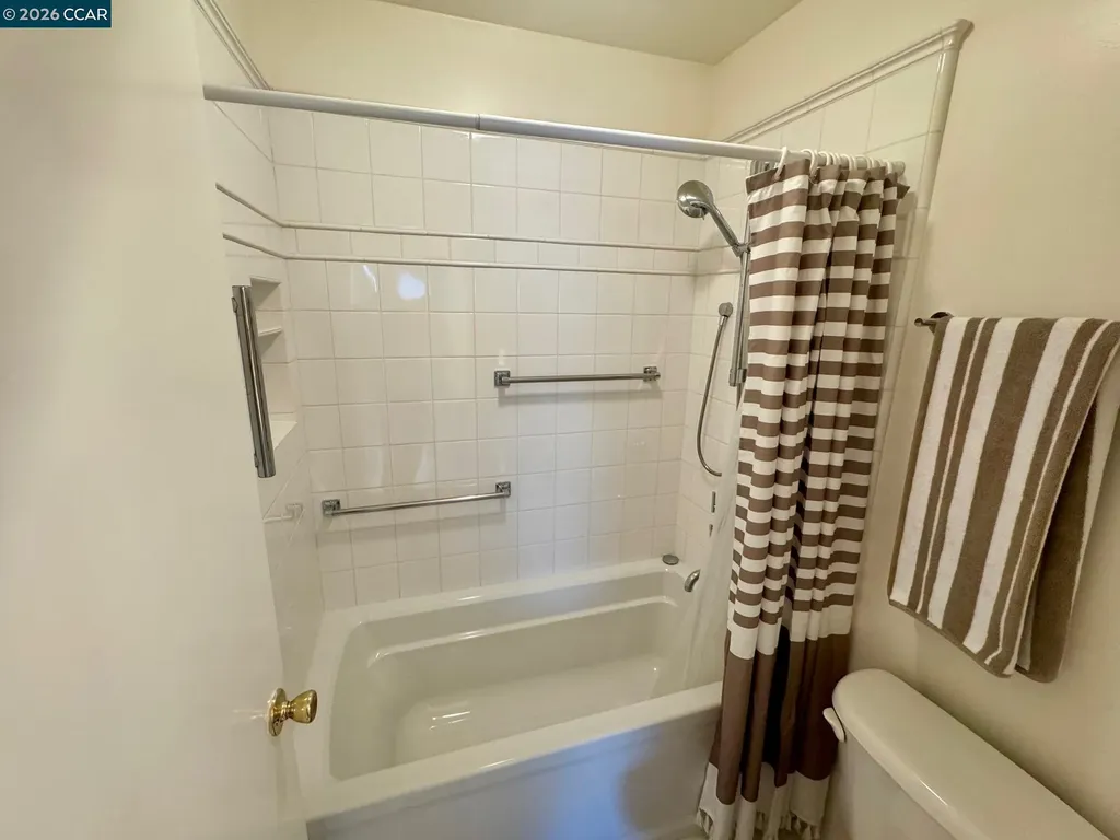 1037 Via Bonita Alameda CA 94502