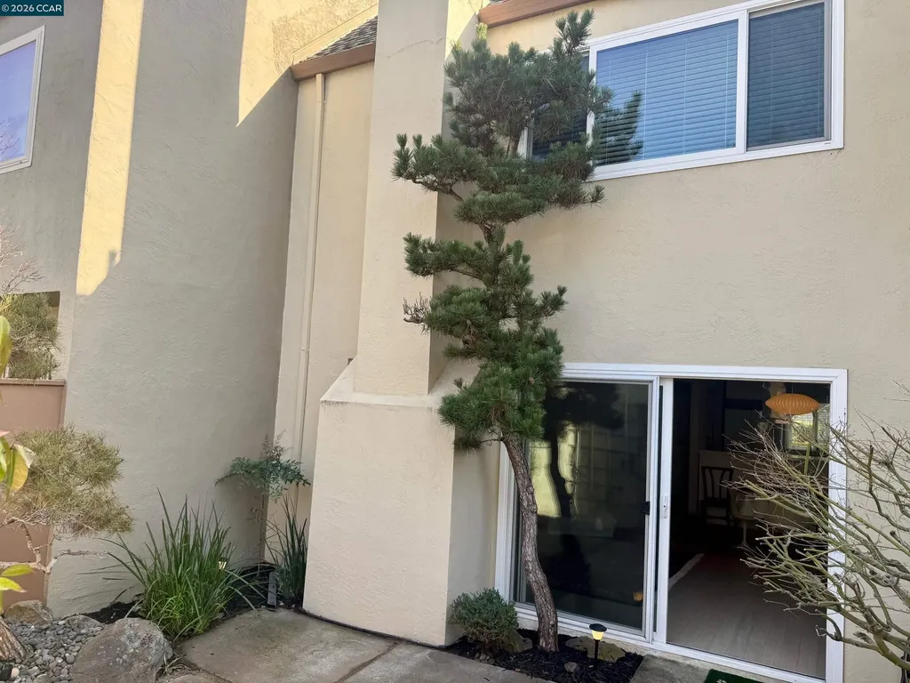 1037 Via Bonita Alameda CA 94502