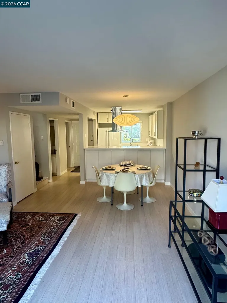 1037 Via Bonita Alameda CA 94502
