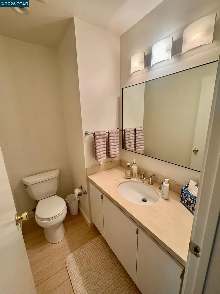 1037 Via Bonita Alameda CA 94502