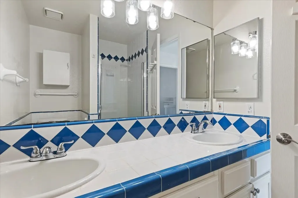 6001 Joaquin Murieta Avenue Newark CA 94560