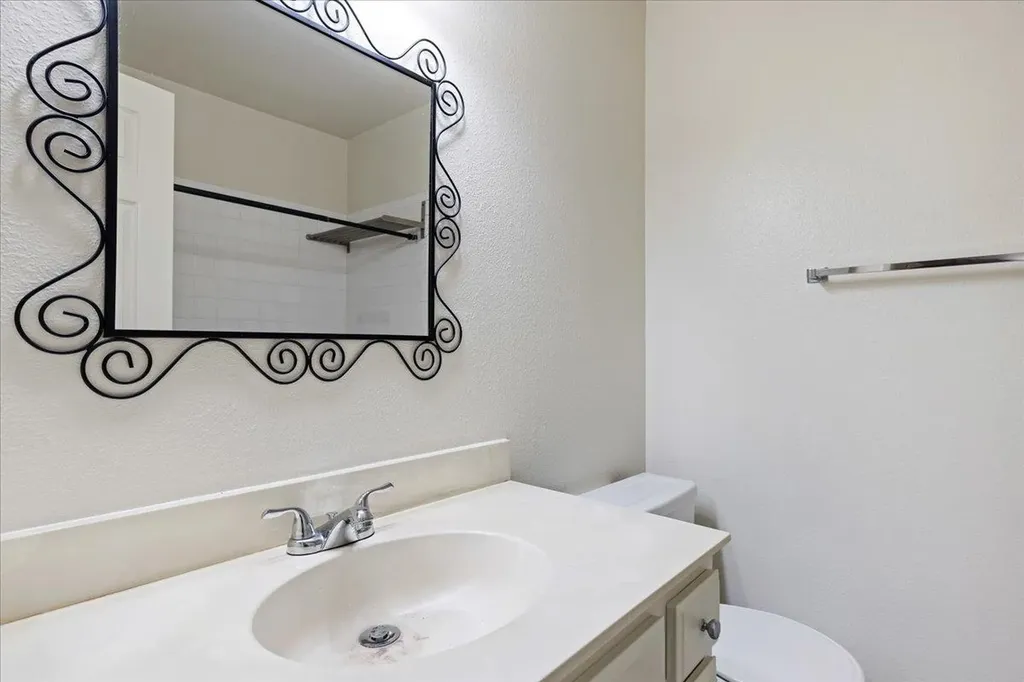6001 Joaquin Murieta Avenue Newark CA 94560