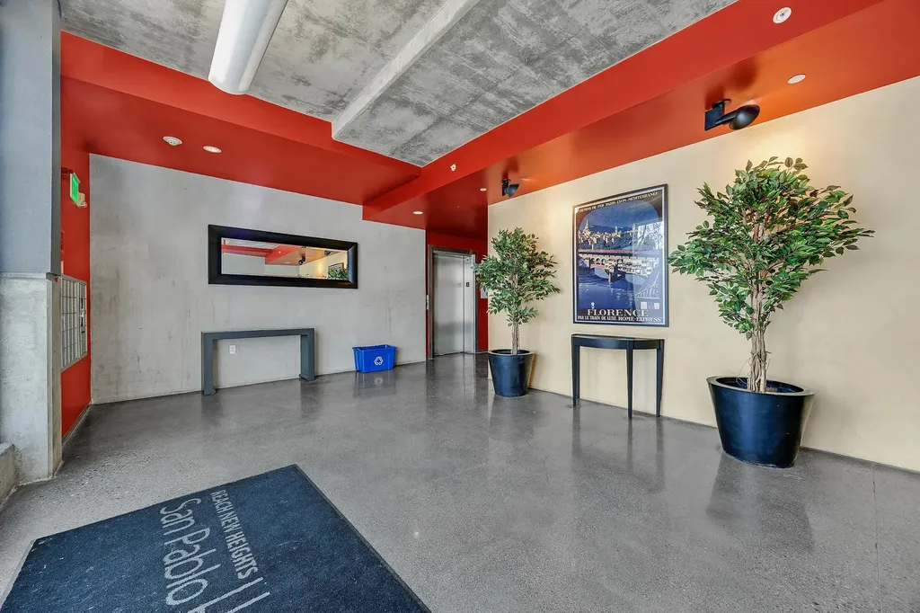 6501 San Pablo Avenue Oakland CA 94608