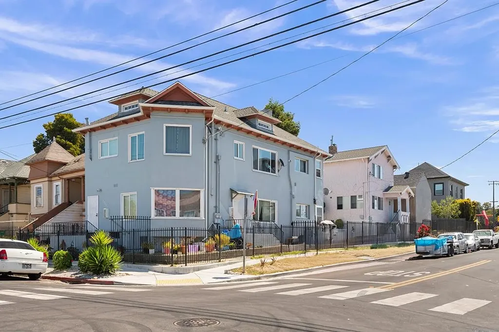 2004 27th Avenue Oakland CA 94601