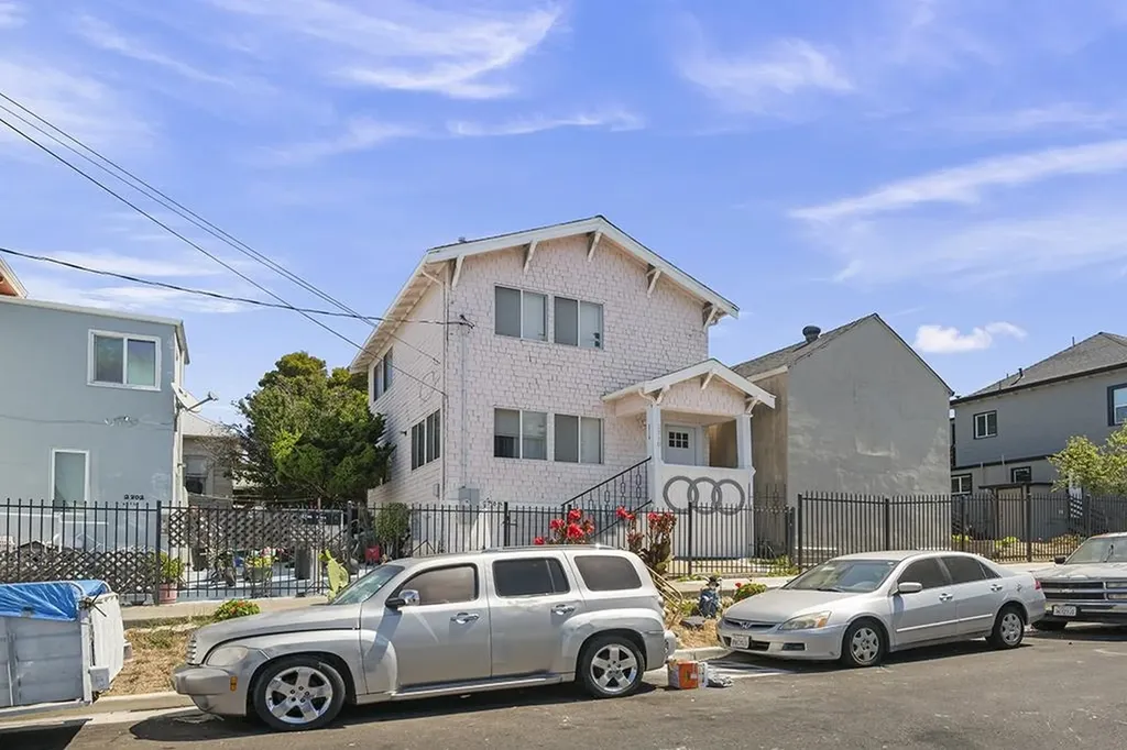 2004 27th Avenue Oakland CA 94601
