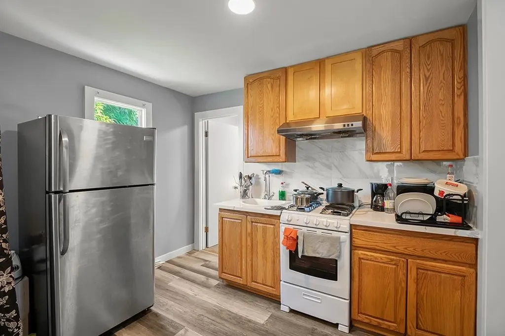2004 27th Avenue Oakland CA 94601