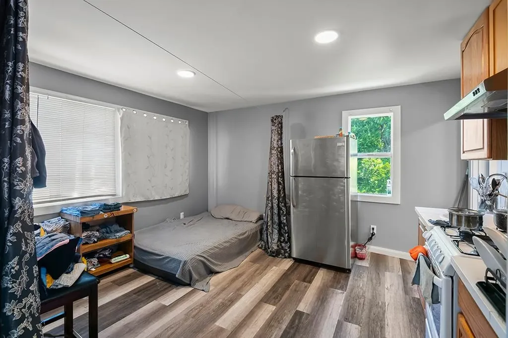 2004 27th Avenue Oakland CA 94601