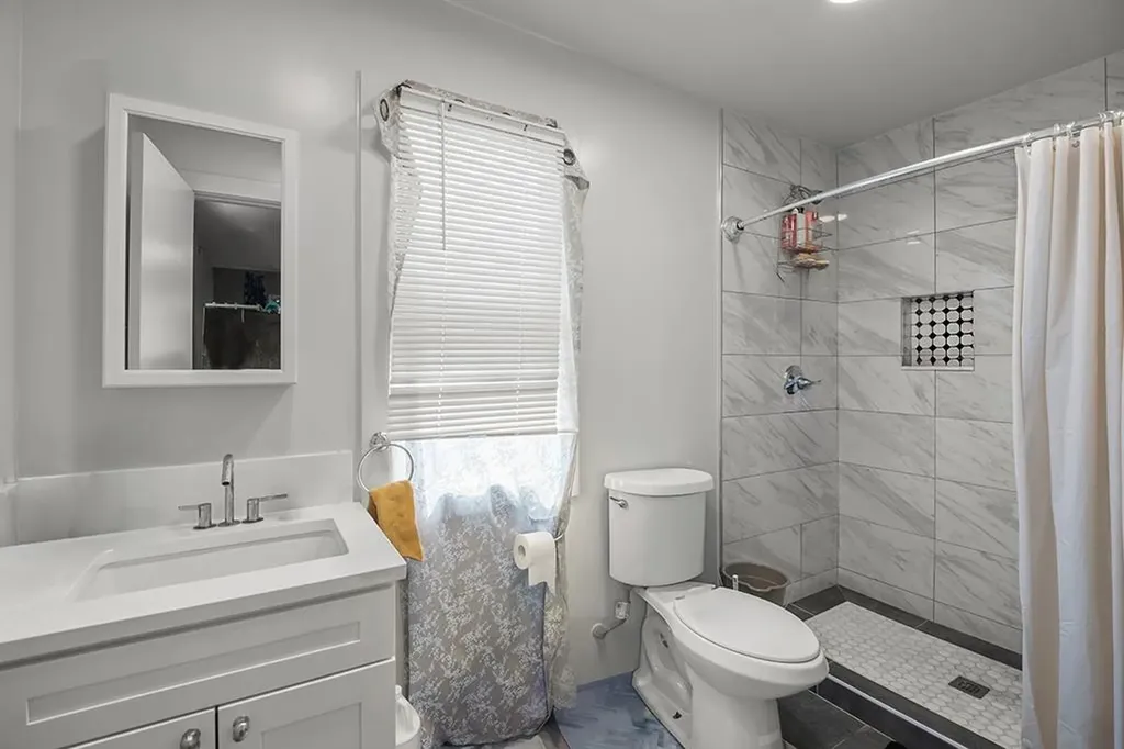 2004 27th Avenue Oakland CA 94601