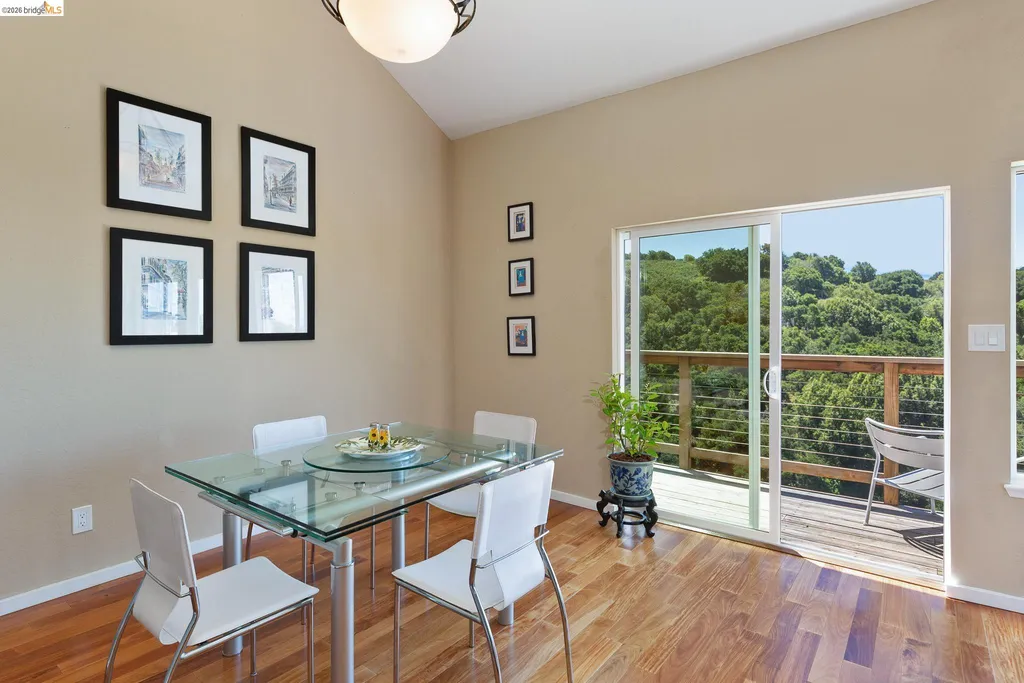 10353 Royal Oak Road Oakland CA 94605