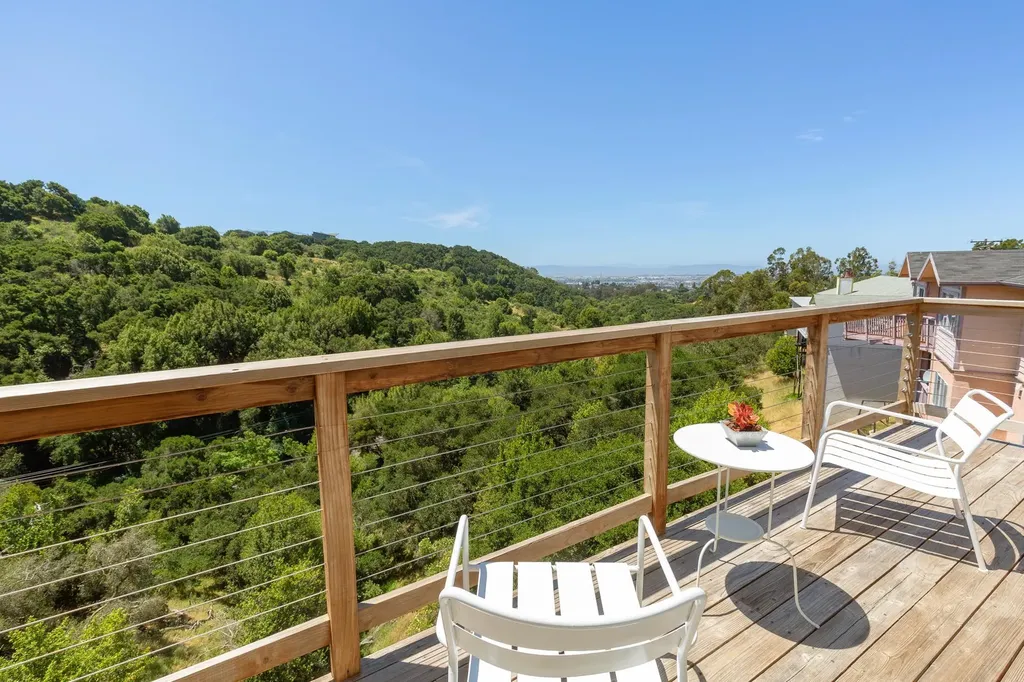 10353 Royal Oak Road Oakland CA 94605