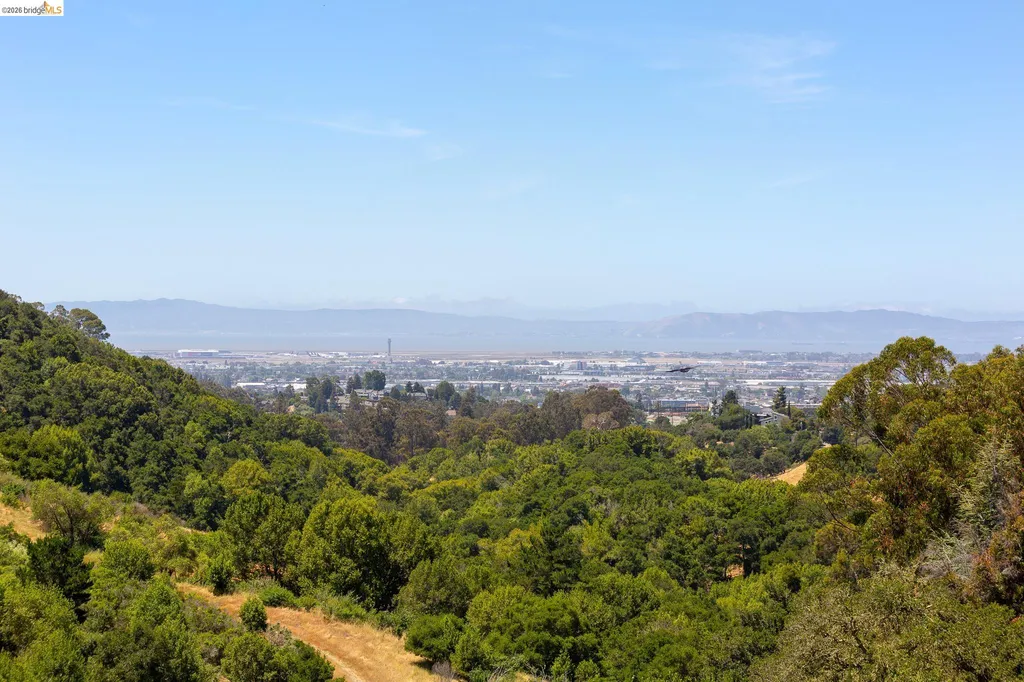 10353 Royal Oak Road Oakland CA 94605