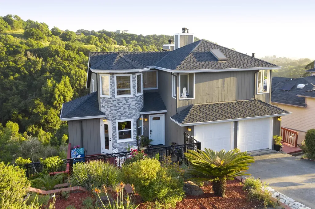 10353 Royal Oak Road Oakland CA 94605