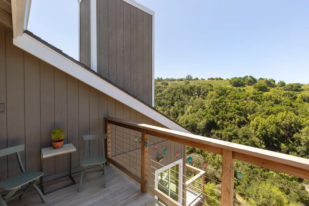 10353 Royal Oak Road Oakland CA 94605