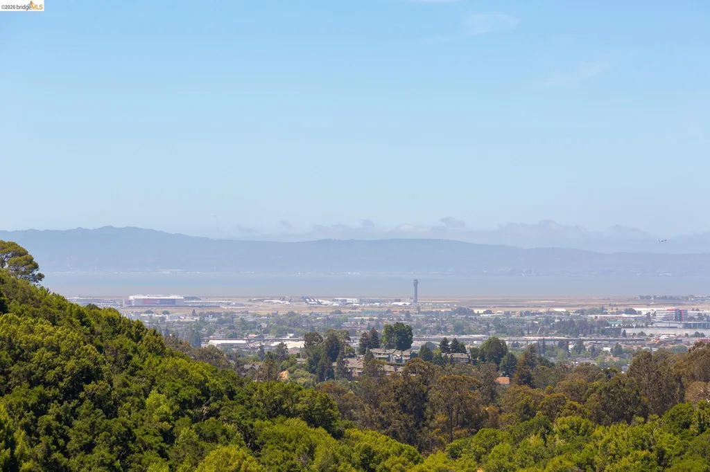 10353 Royal Oak Road Oakland CA 94605