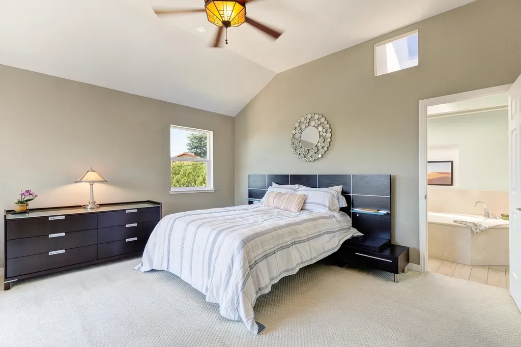 10353 Royal Oak Road Oakland CA 94605