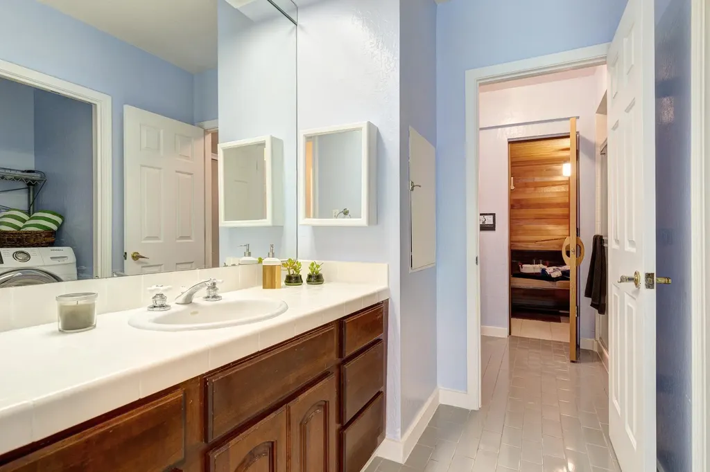 10353 Royal Oak Road Oakland CA 94605