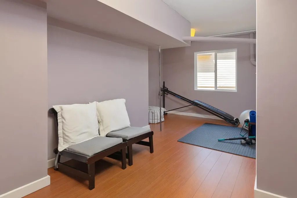 10353 Royal Oak Road Oakland CA 94605