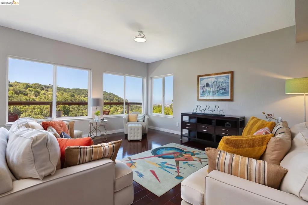 10353 Royal Oak Road Oakland CA 94605