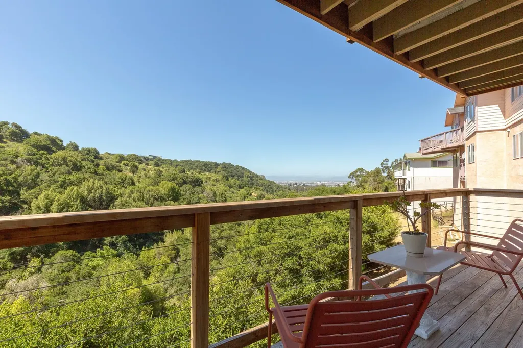 10353 Royal Oak Road Oakland CA 94605