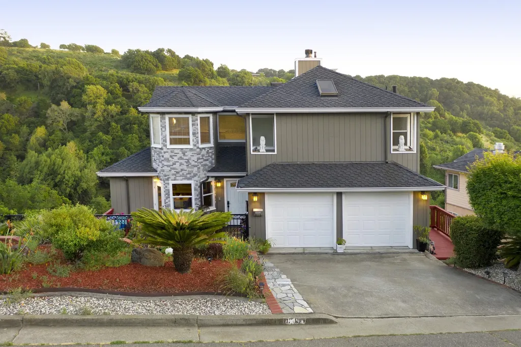 10353 Royal Oak Road Oakland CA 94605