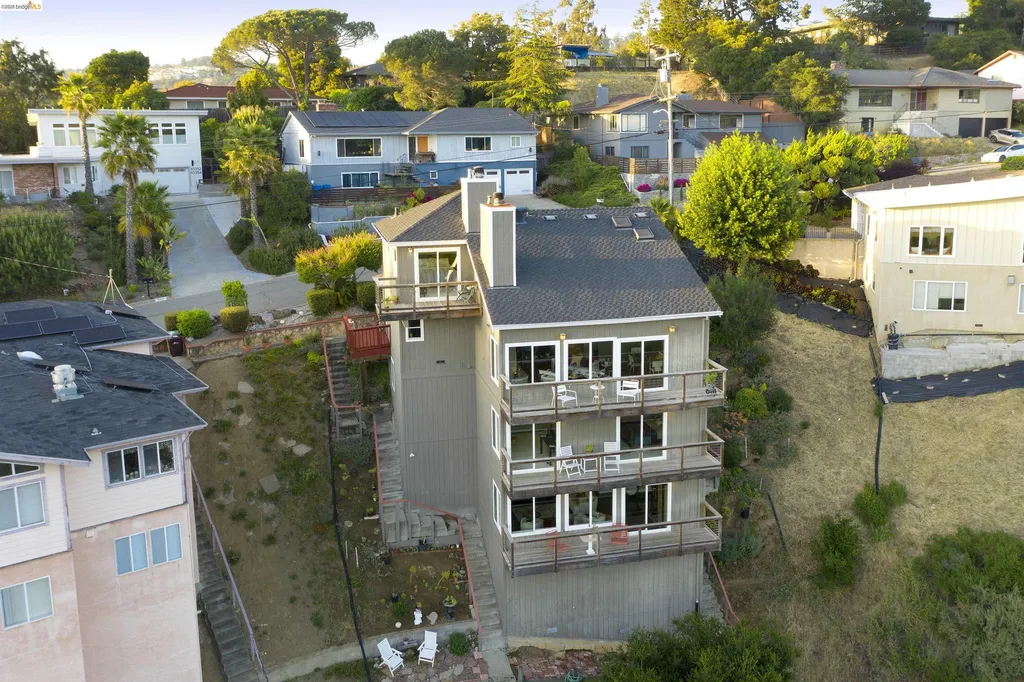 10353 Royal Oak Road Oakland CA 94605