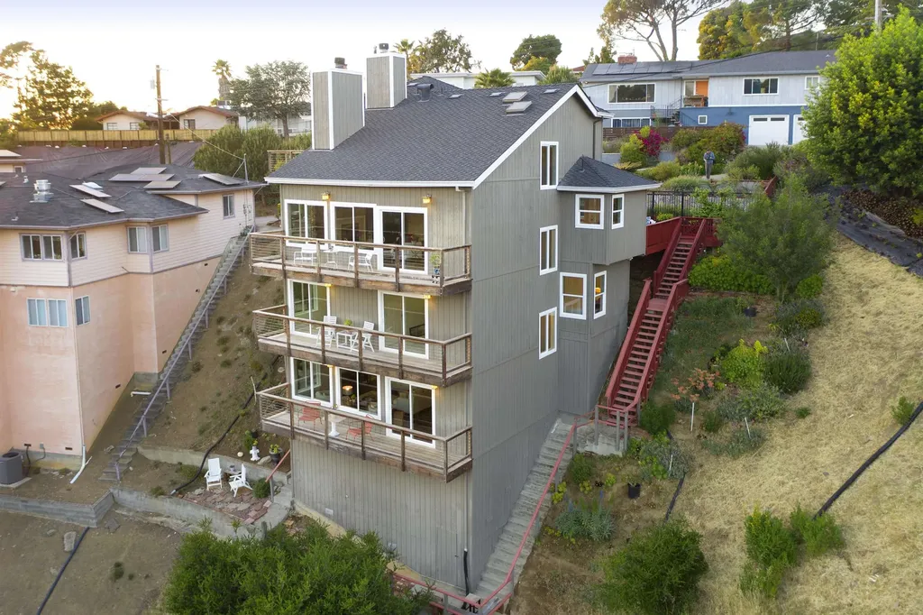 10353 Royal Oak Road Oakland CA 94605