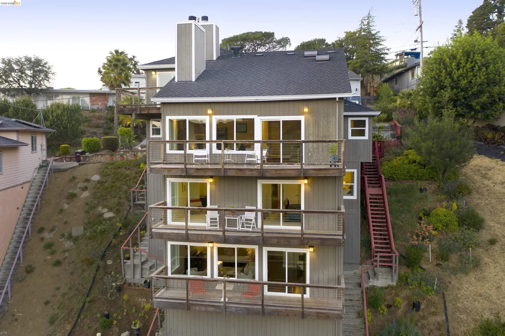 10353 Royal Oak Road Oakland CA 94605