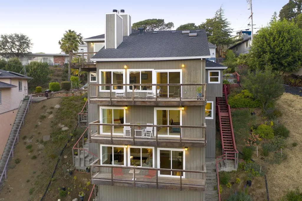 10353 Royal Oak Road Oakland CA 94605