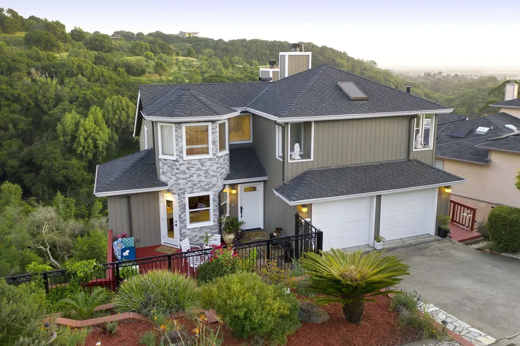 10353 Royal Oak Road Oakland CA 94605