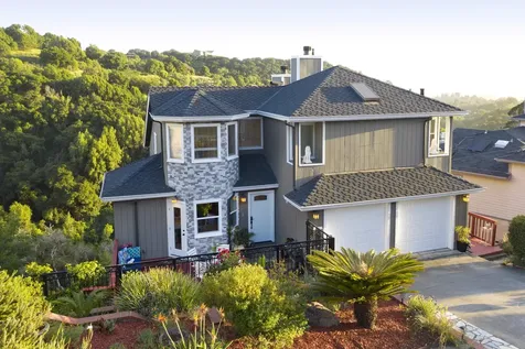 10353 Royal Oak Road Oakland CA 94605