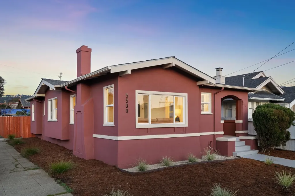 5500 Laverne Avenue Oakland CA 94605