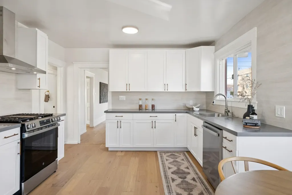 5500 Laverne Avenue Oakland CA 94605