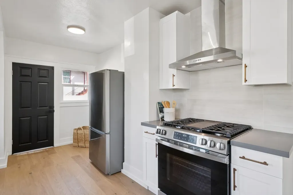 5500 Laverne Avenue Oakland CA 94605