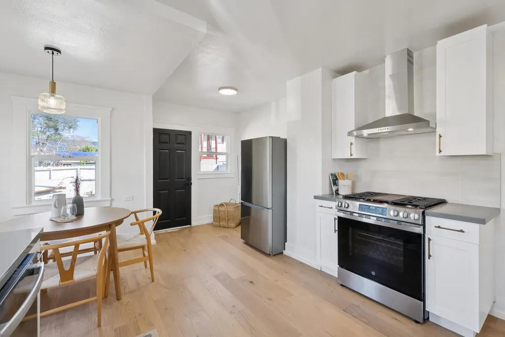 5500 Laverne Avenue Oakland CA 94605