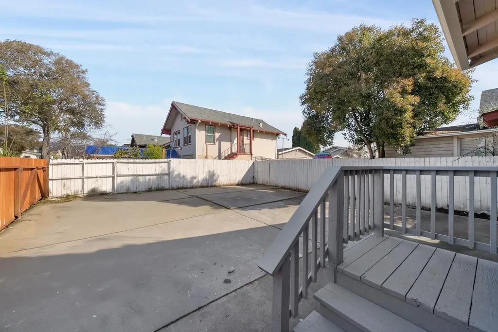 5500 Laverne Avenue Oakland CA 94605