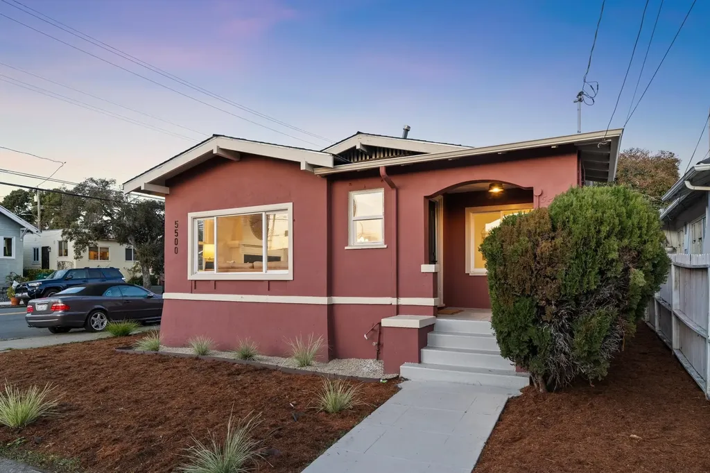 5500 Laverne Avenue Oakland CA 94605