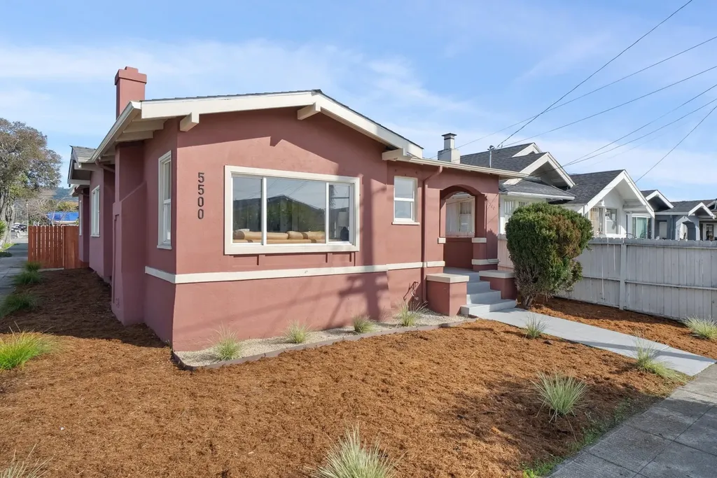 5500 Laverne Avenue Oakland CA 94605