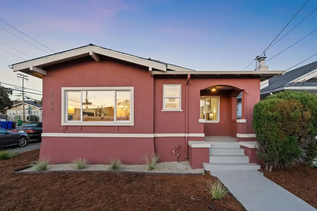 5500 Laverne Avenue Oakland CA 94605
