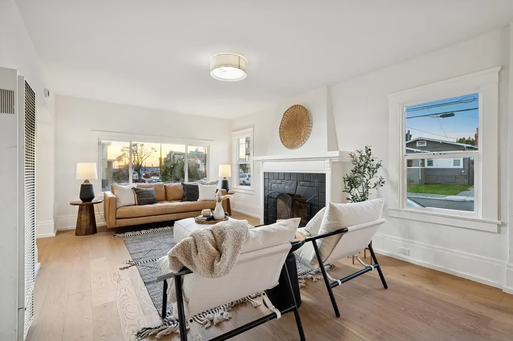 5500 Laverne Avenue Oakland CA 94605