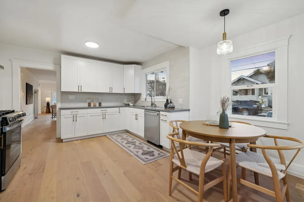 5500 Laverne Avenue Oakland CA 94605