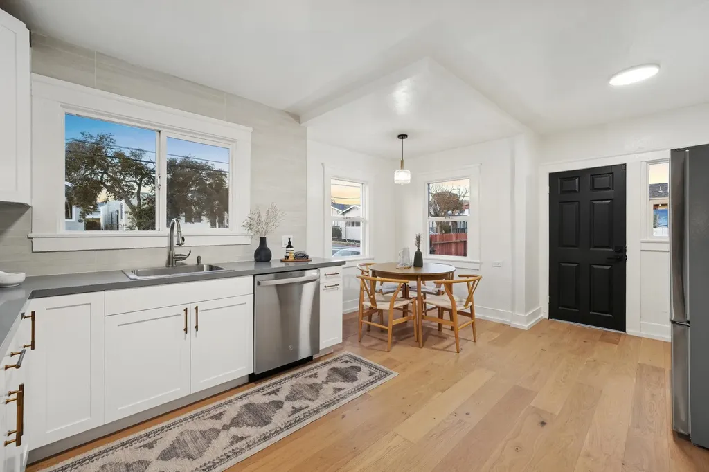 5500 Laverne Avenue Oakland CA 94605