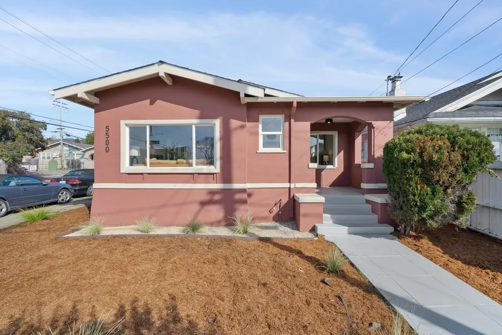 5500 Laverne Avenue Oakland CA 94605