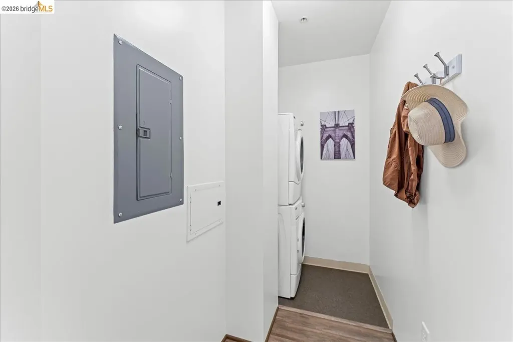 1201 Pine Street Oakland CA 94607