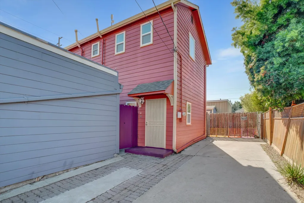 1821 Grand Street Alameda CA 94501