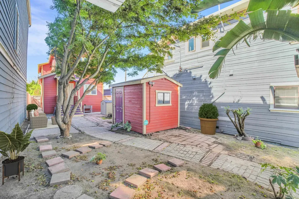 1821 Grand Street Alameda CA 94501