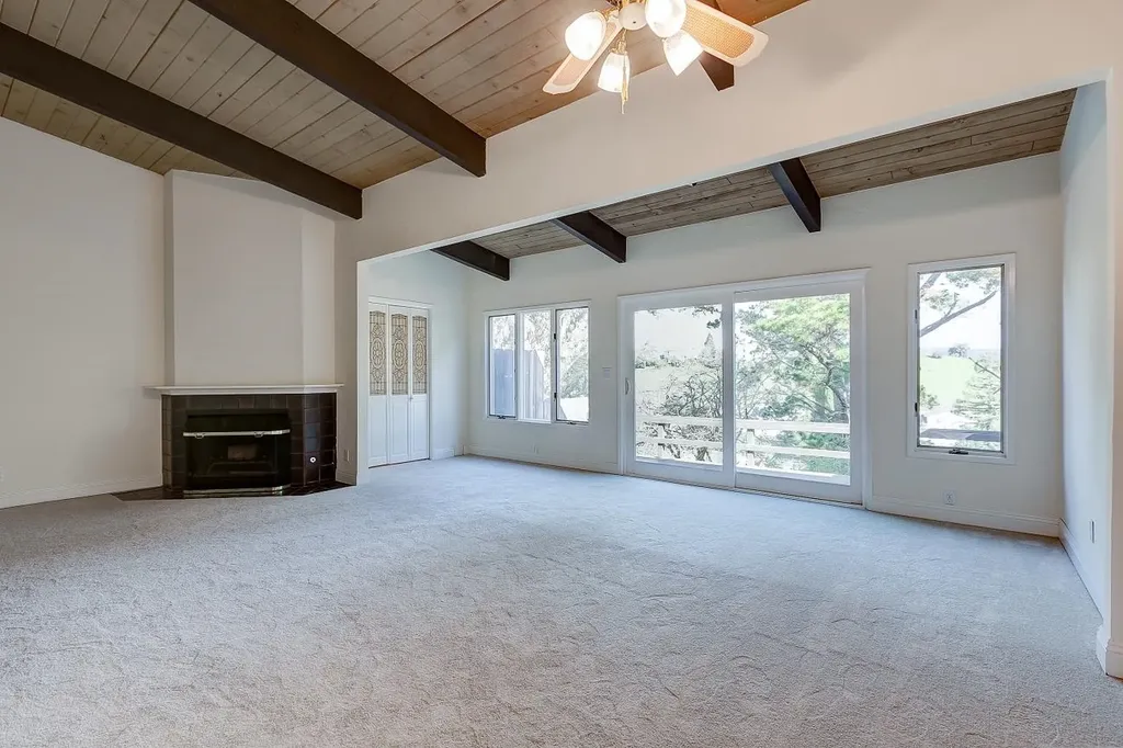 19100 Crest Castro Valley CA 94546