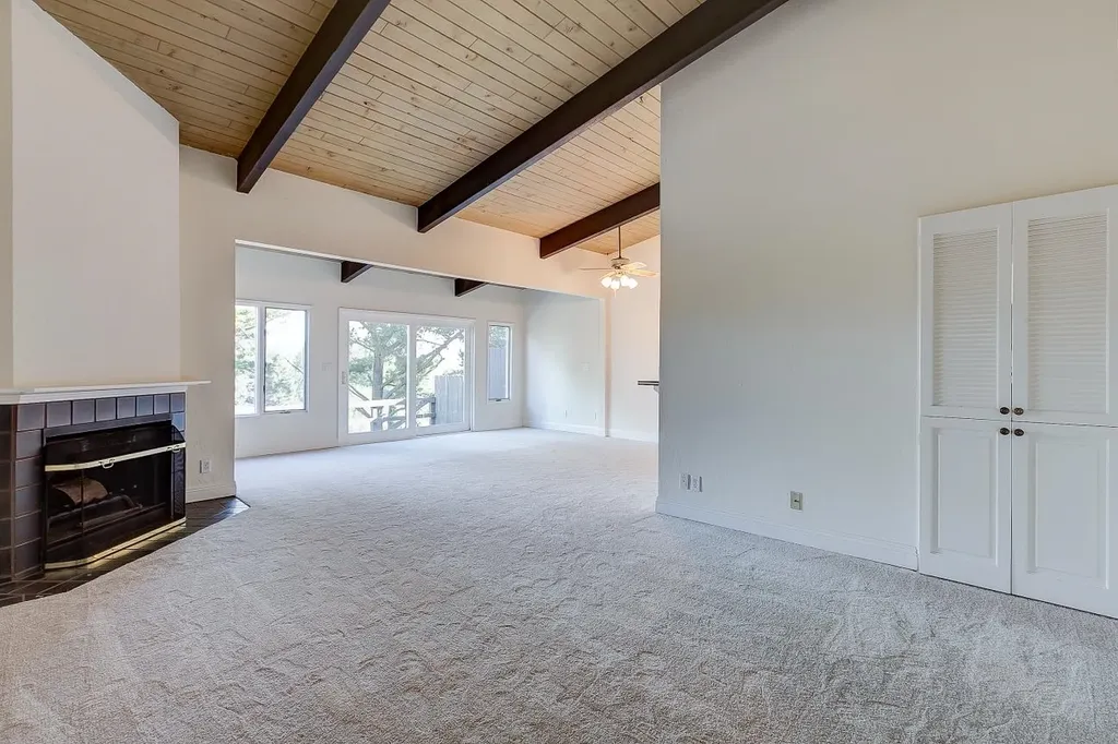19100 Crest Castro Valley CA 94546