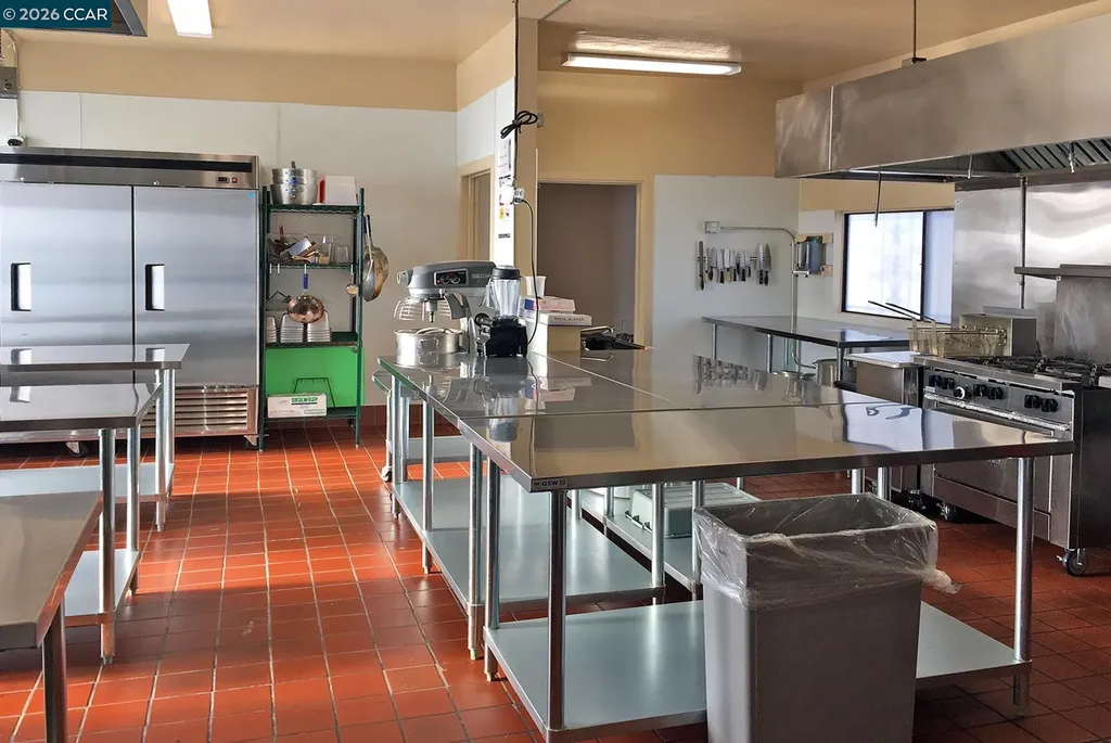 2818 Macarthur Boulevard Oakland CA 94602