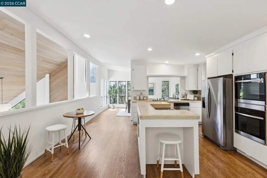 39 Saint Stephens Drive Orinda CA 94563