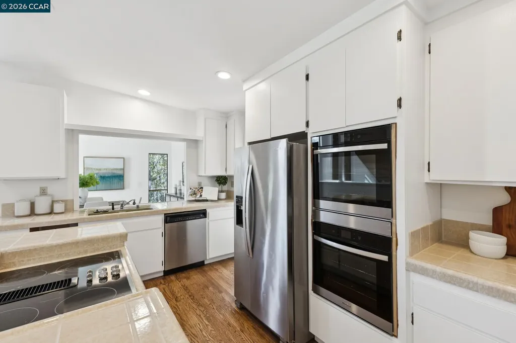 39 Saint Stephens Drive Orinda CA 94563